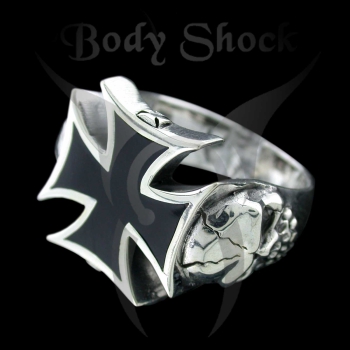 Silberring - Eisernes Kreuz mit Totenkopf und Kaltemaille