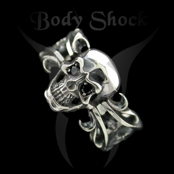 Silberring - Totenkopf mit Steinaugen