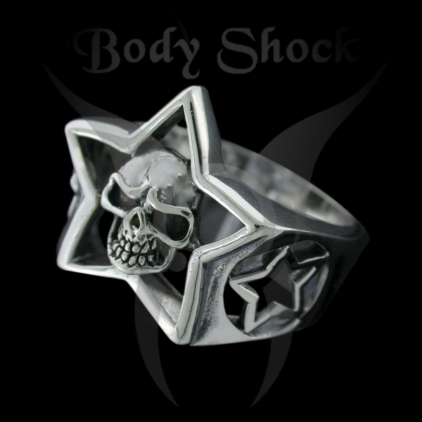 Silberring - mit Stern und Totenkopf